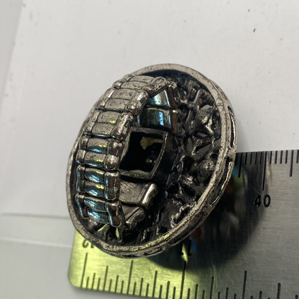 Womens Rhinestone Stretch Ring Size 7 Stretches - Picture 5 of 5